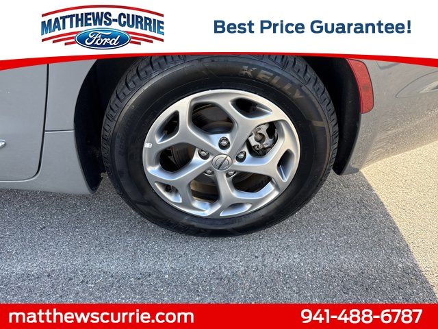 Used 2023 Chrysler Pacifica - photo 18