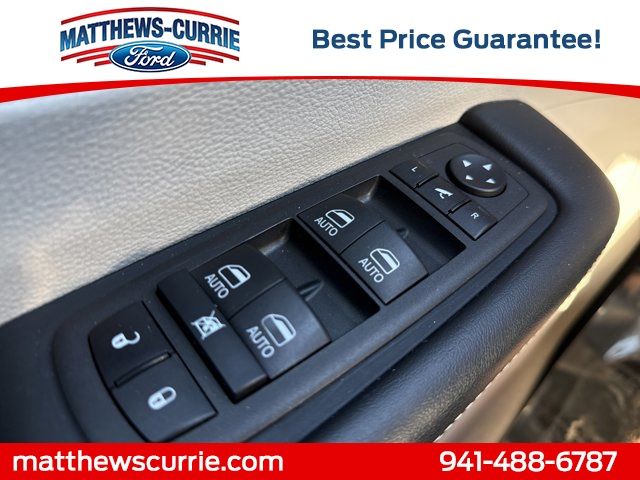 Used 2023 Chrysler Pacifica - photo 28