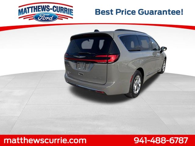 Used 2023 Chrysler Pacifica - photo 6