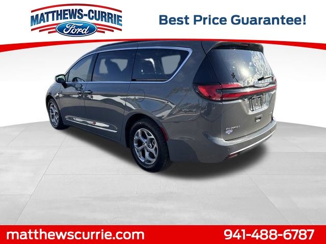 Used 2023 Chrysler Pacifica - photo 8