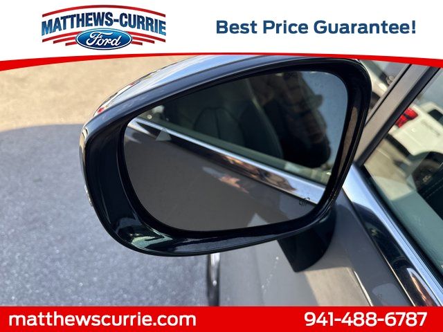 Used 2023 Chrysler Pacifica - photo 10