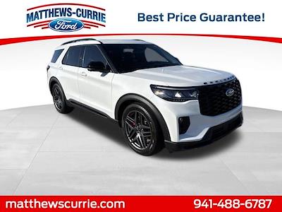 Used 2025 Ford Explorer - photo 1
