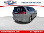 Used 2025 Chrysler Pacifica Select Minivan thumbnail 4