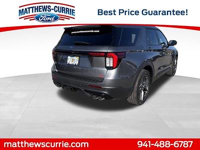 New 2026 Ford Explorer - photo 2