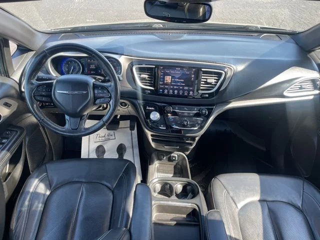 Used 2020 Chrysler Pacifica - photo 24