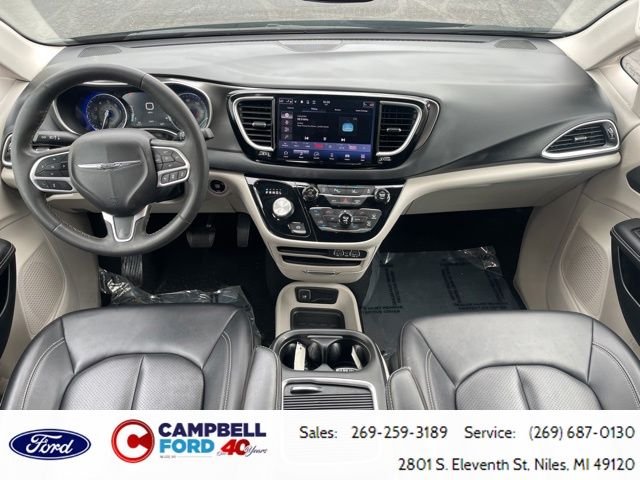 Used 2024 Chrysler Pacifica - photo 25