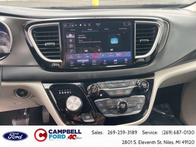 Used 2024 Chrysler Pacifica - photo 6