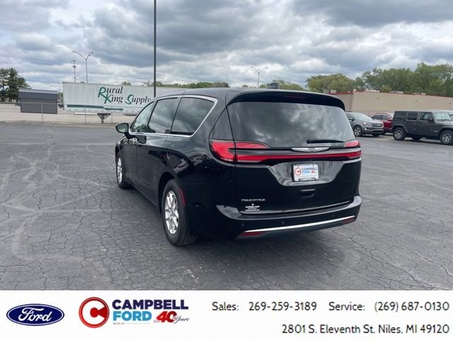 Used 2024 Chrysler Pacifica - photo 6