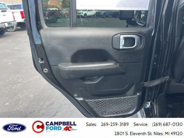 Used 2020 Jeep Gladiator - photo 17