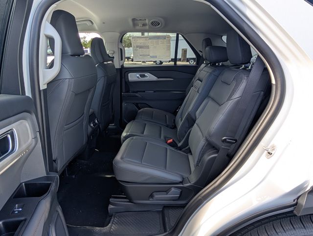 New 2026 Ford Explorer - photo 8