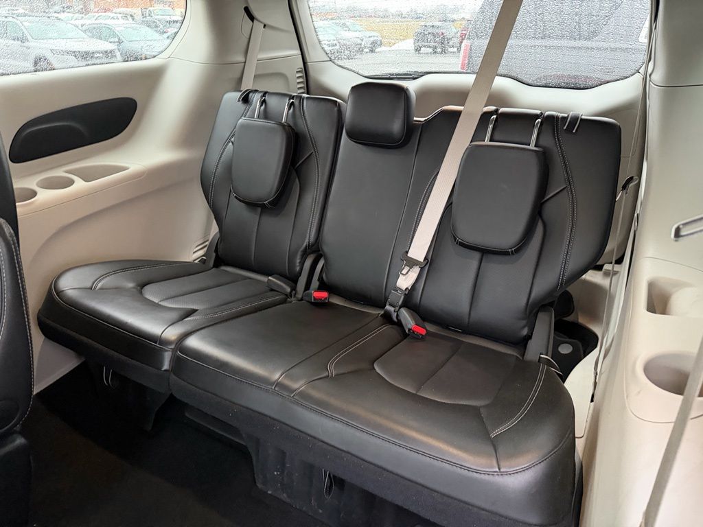 Used 2024 Chrysler Pacifica - photo 15