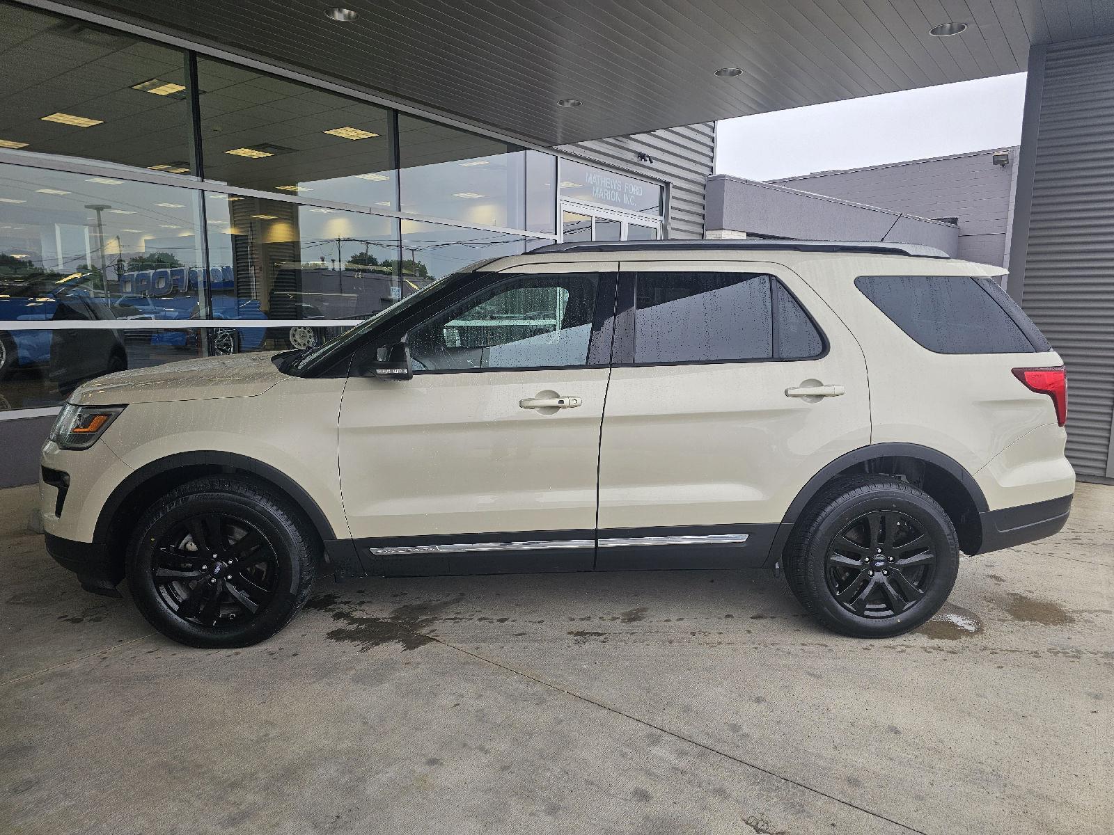 Used 2018 Ford Explorer - photo 2