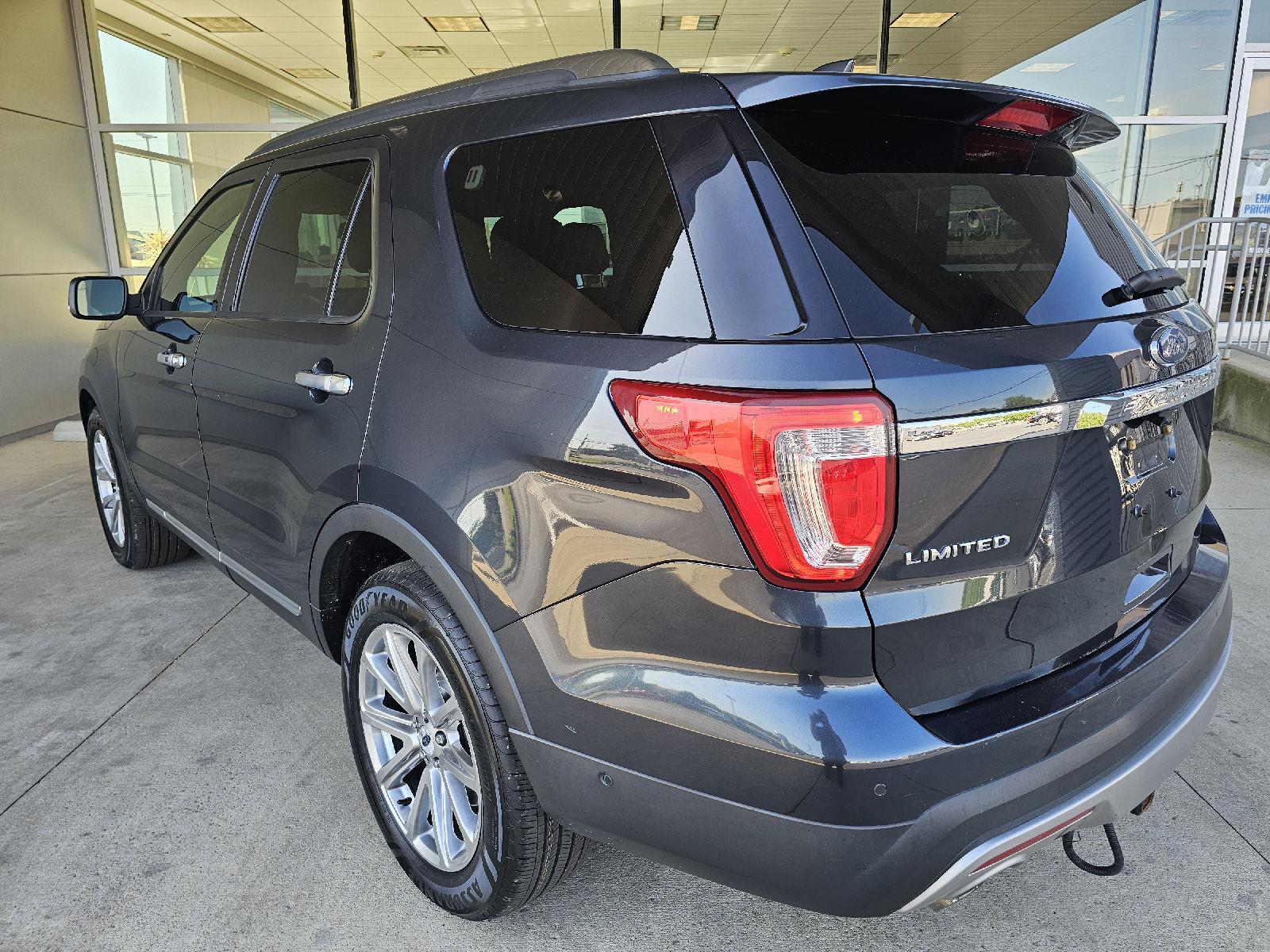 Used 2017 Ford Explorer - photo 5