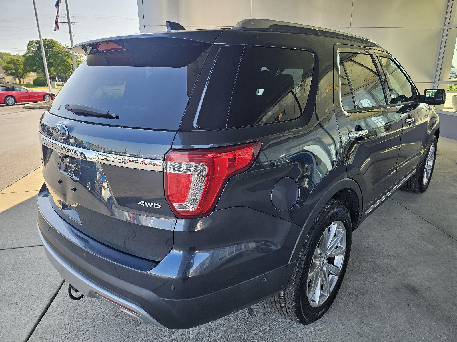 Used 2017 Ford Explorer - photo 7