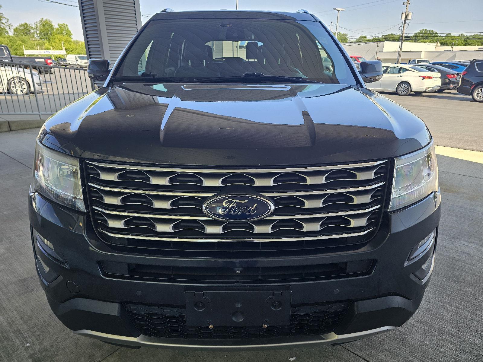 Used 2017 Ford Explorer - photo 10