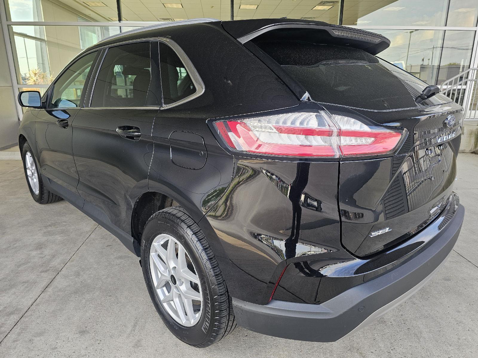 Used 2023 Ford Edge - photo 5
