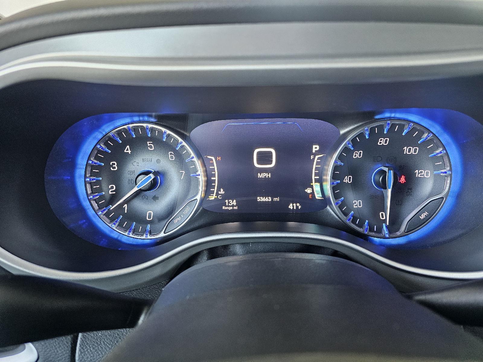 Used 2025 Chrysler Pacifica - photo 22