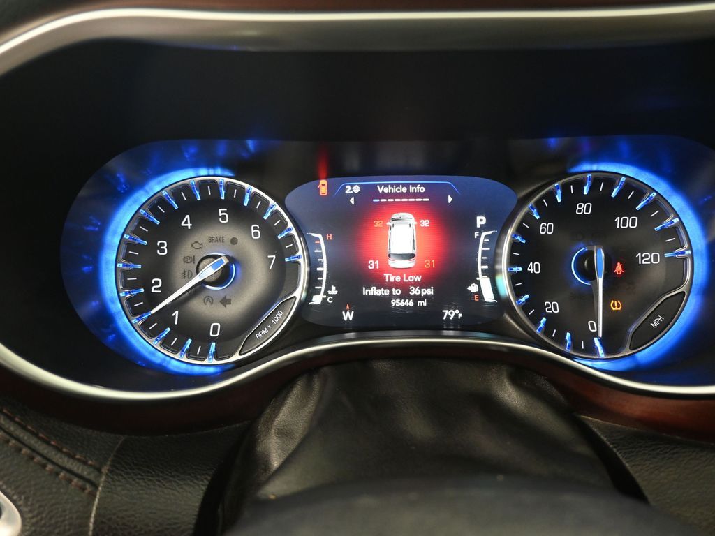 Used 2020 Chrysler Pacifica - photo 19