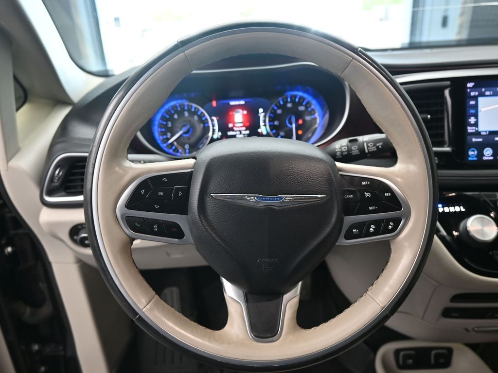Used 2020 Chrysler Pacifica - photo 20