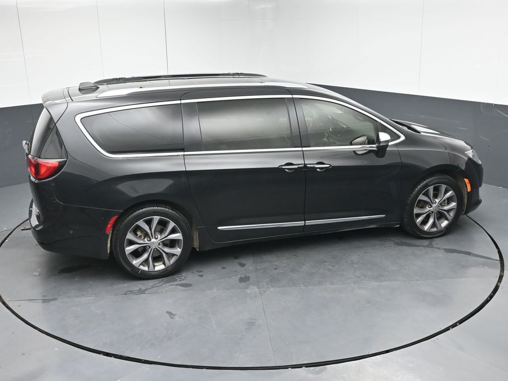 Used 2020 Chrysler Pacifica - photo 28