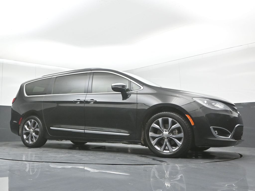 Used 2020 Chrysler Pacifica - photo 29