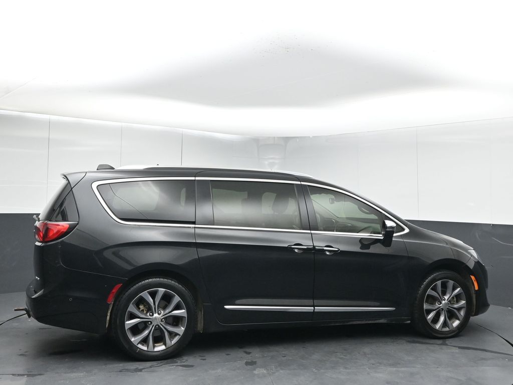 Used 2020 Chrysler Pacifica - photo 11