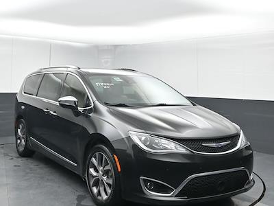 Used 2020 Chrysler Pacifica - photo 2