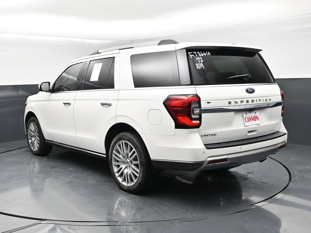 Used 2022 Ford Expedition - photo 2