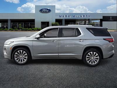 Used 2023 Chevrolet Traverse - photo 2