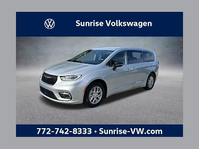 2024 Chrysler Pacifica FWD Minivan for sale #PP11720 - photo 1