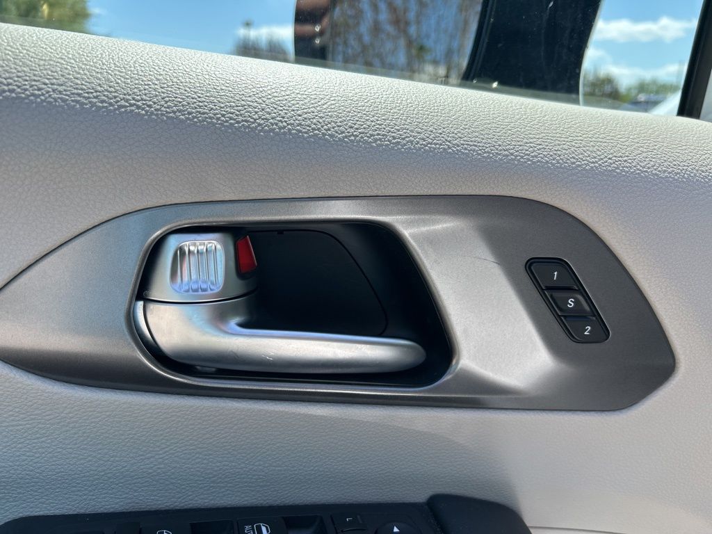 Used 2024 Chrysler Pacifica - photo 20
