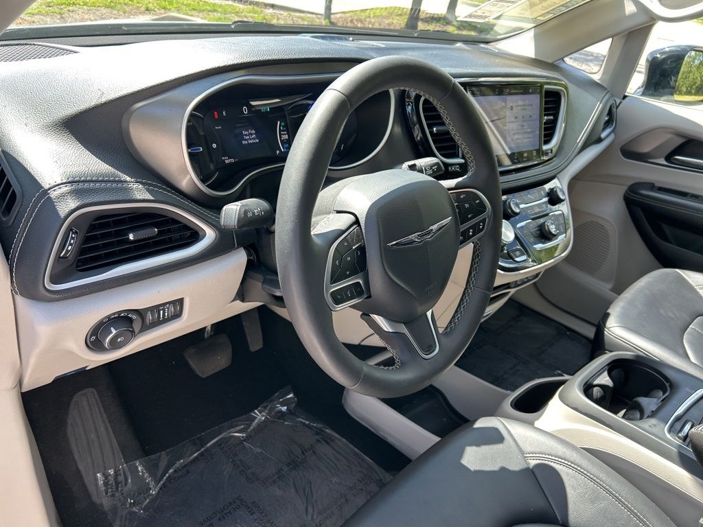 Used 2024 Chrysler Pacifica - photo 24
