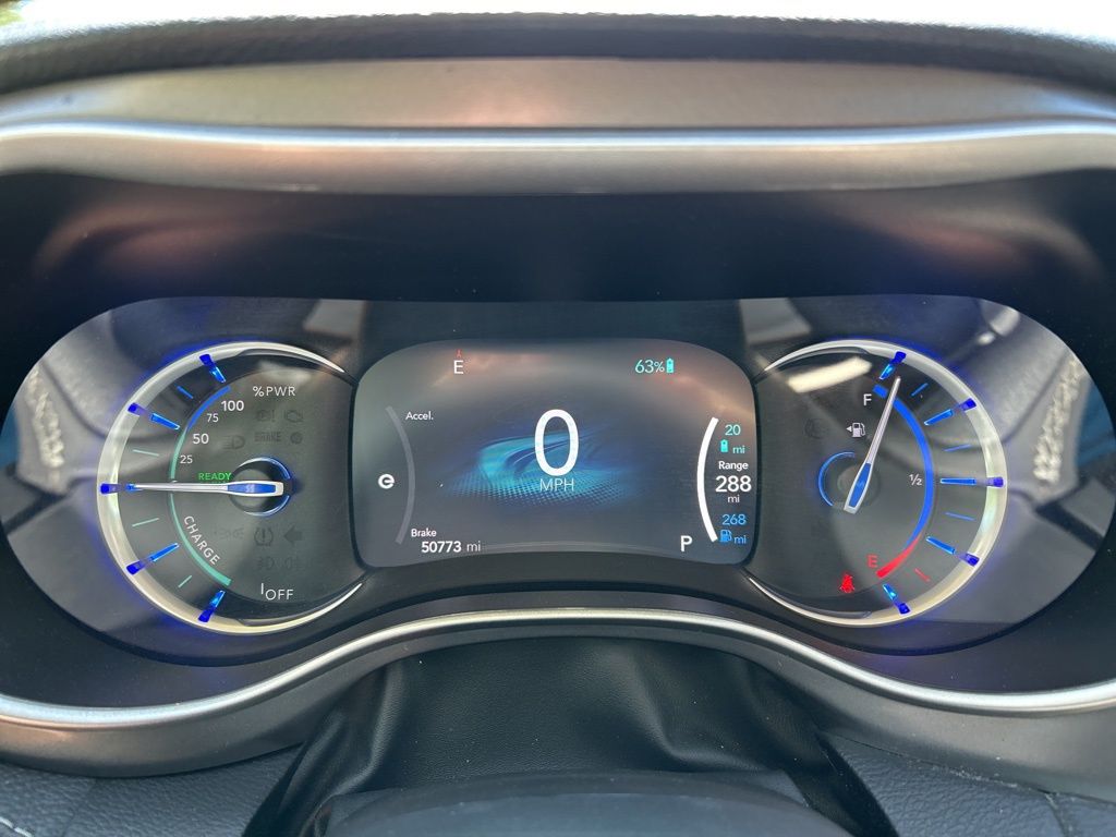 Used 2024 Chrysler Pacifica - photo 26