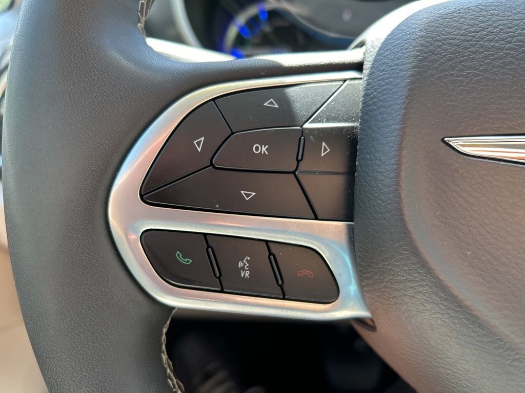 Used 2024 Chrysler Pacifica - photo 28