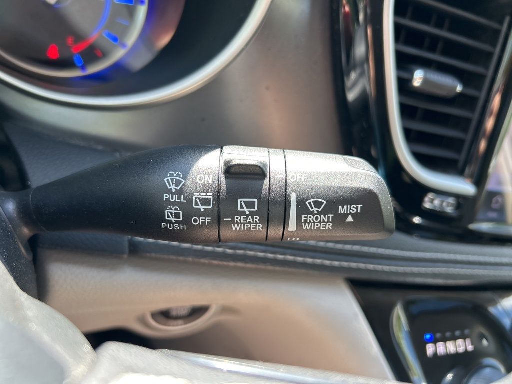 Used 2024 Chrysler Pacifica - photo 31