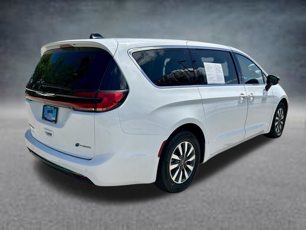 Used 2024 Chrysler Pacifica - photo 7