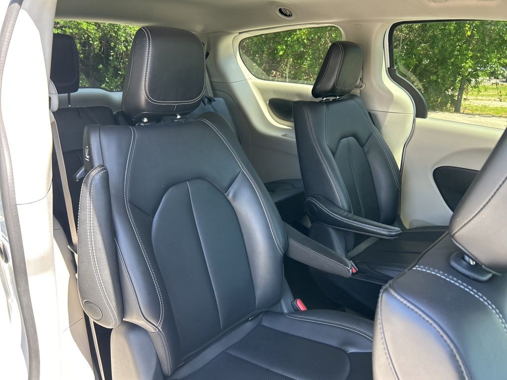 Used 2024 Chrysler Pacifica - photo 54