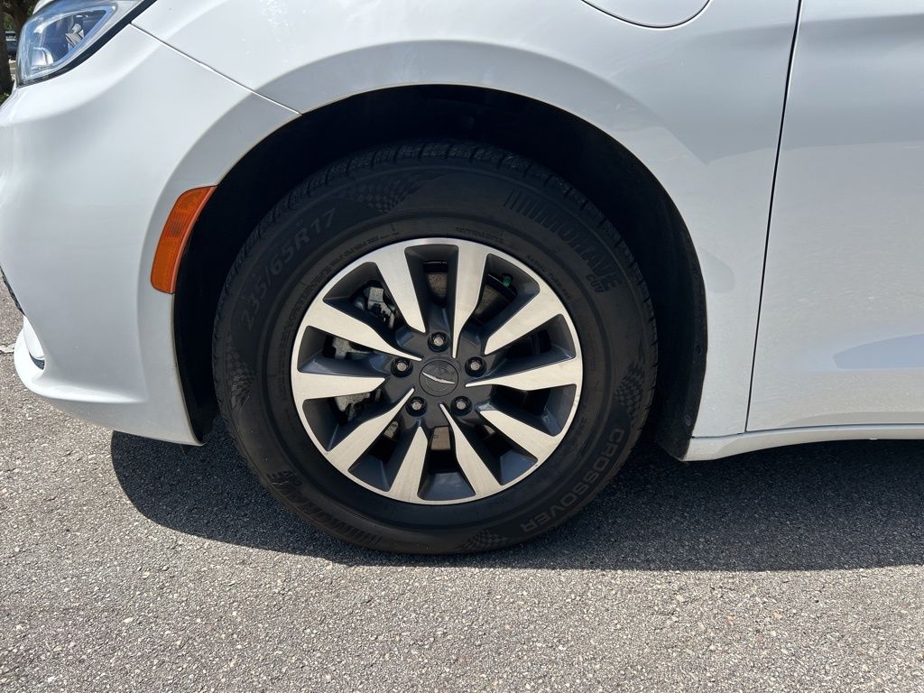Used 2024 Chrysler Pacifica - photo 60