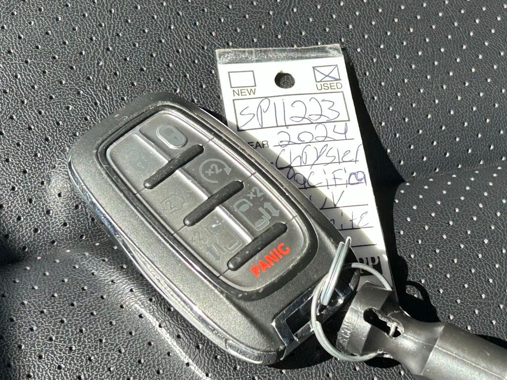Used 2024 Chrysler Pacifica - photo 61