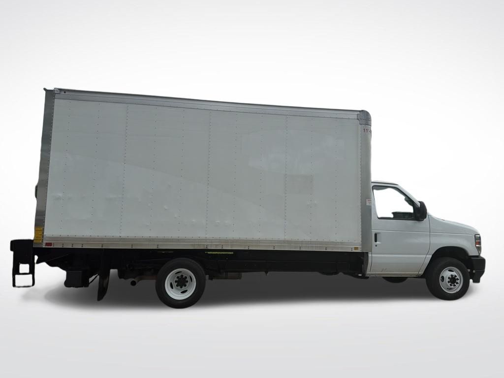 Used 2024 Ford E-450 - photo 7