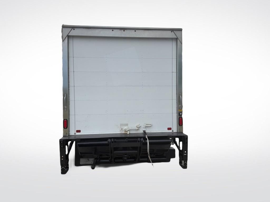 Used 2024 Ford E-450 - photo 9