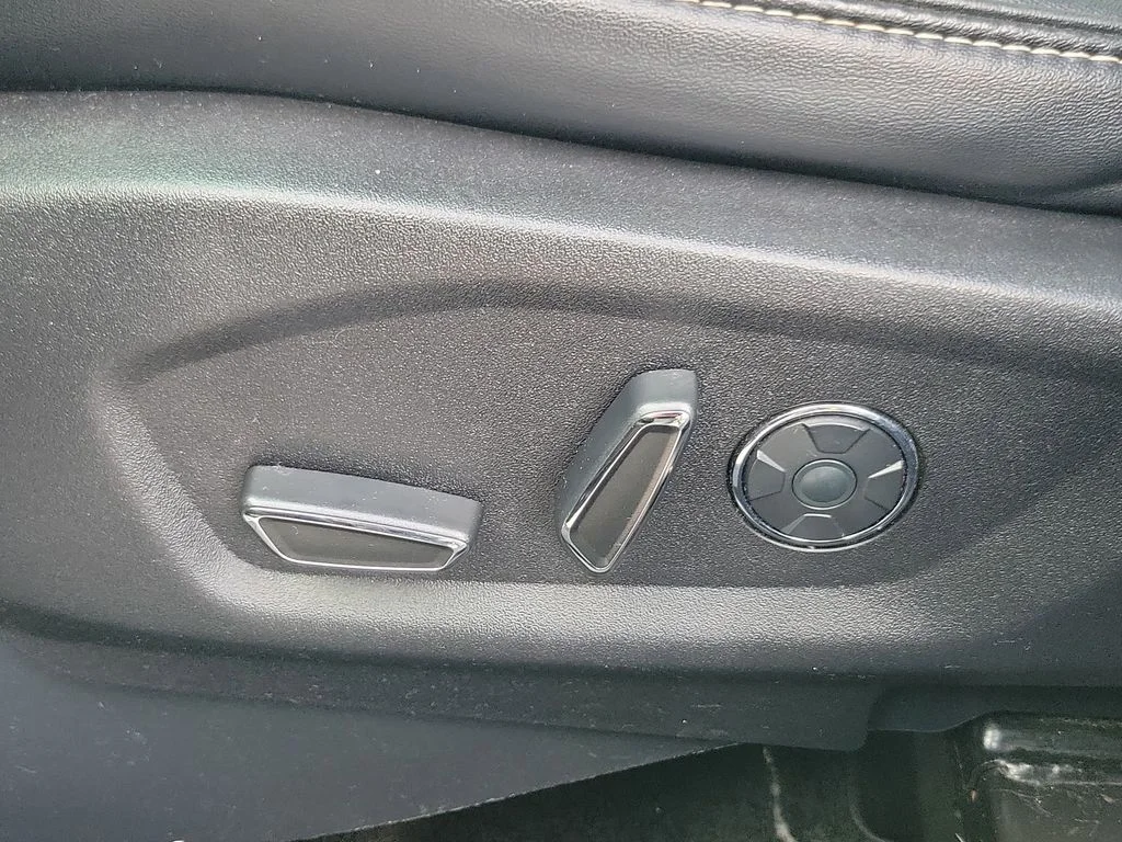 Used 2017 Ford Explorer - photo 3