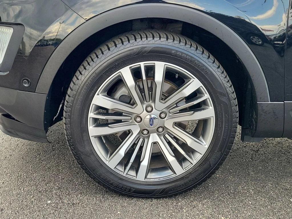 Used 2017 Ford Explorer - photo 20