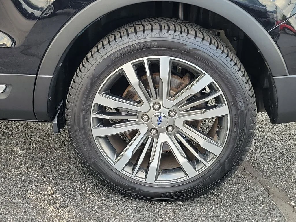 Used 2017 Ford Explorer - photo 22