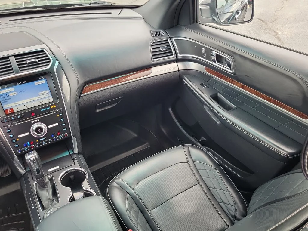 Used 2017 Ford Explorer - photo 28