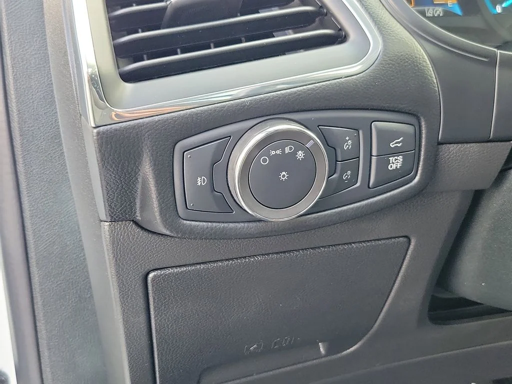 Used 2022 Ford Edge - photo 16
