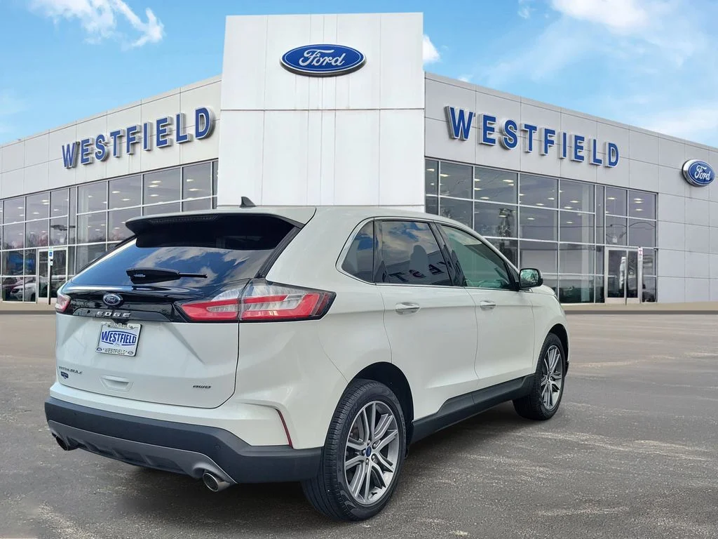 Used 2022 Ford Edge - photo 2
