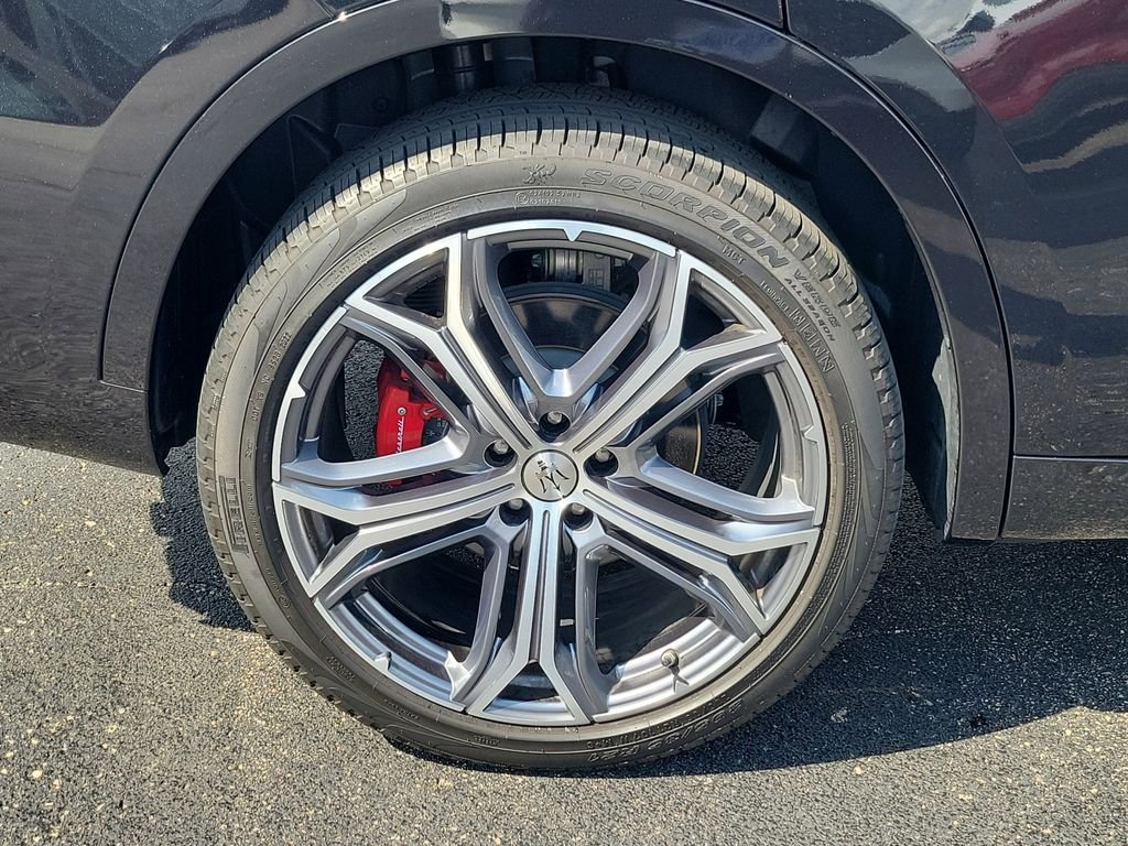 Used 2023 Maserati Levante - photo 27