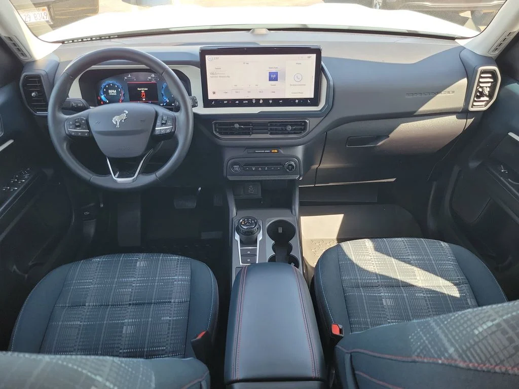 Used 2025 Ford Bronco Sport - photo 10
