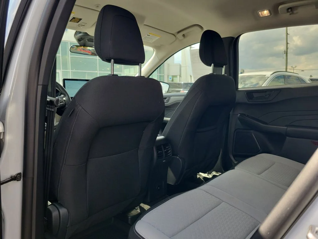 Used 2025 Ford Escape - photo 11